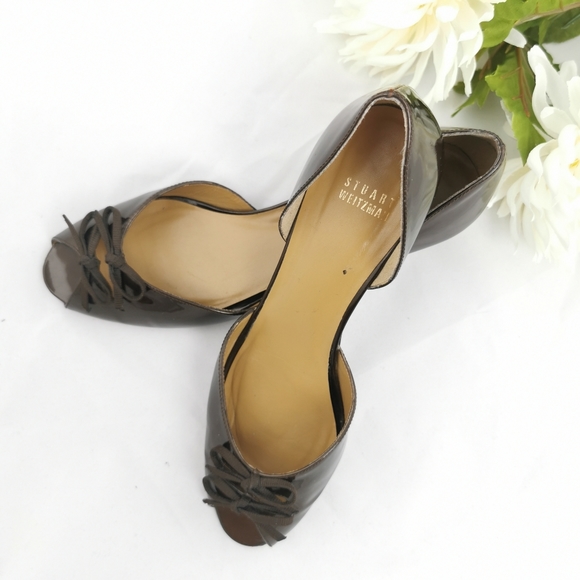 Stuart Weitzman Kitten Heel Shoe - Picture 6 of 14